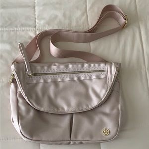 Lululemon bag